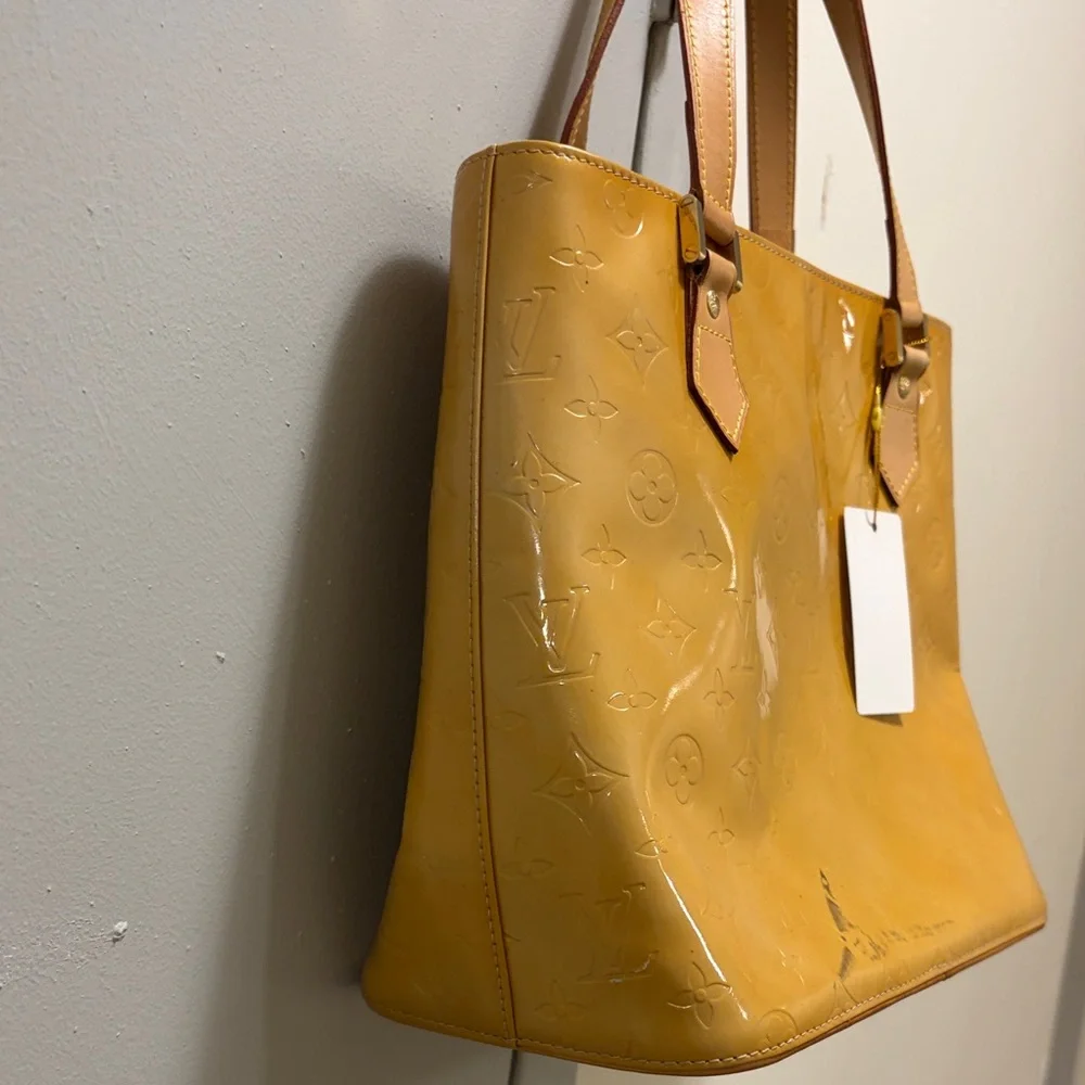 Louis Vuitton Vernis Mustard Yellow Tote Bag - Picture 3 of 10